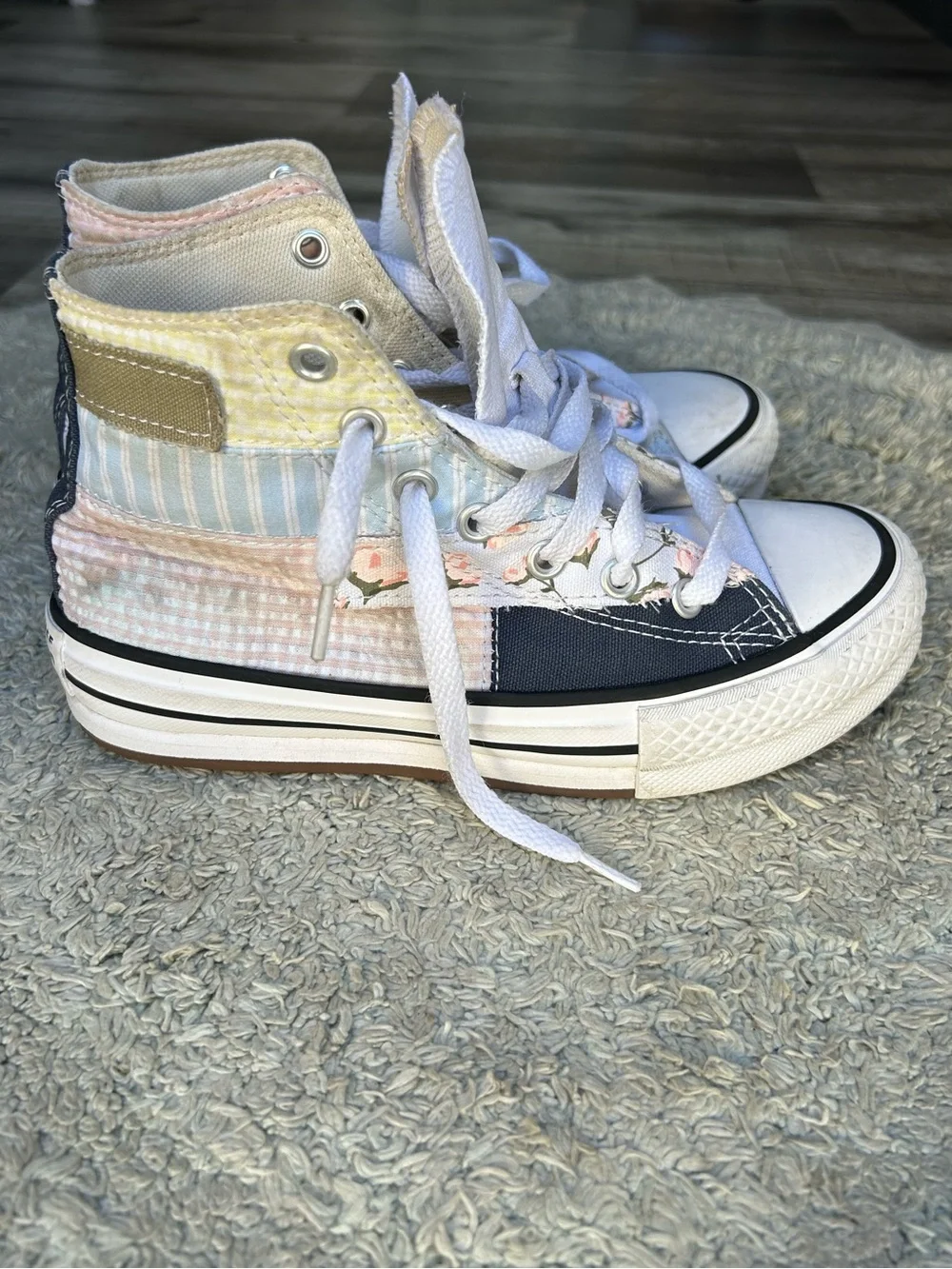 Converse patchwork hightop sneakers girls size 2  Pink blue
